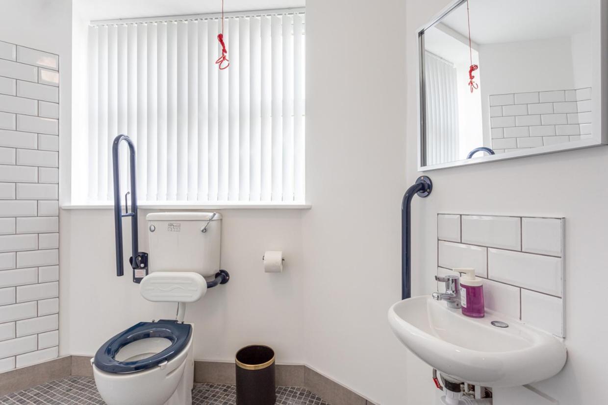 Dusties Hotel Rotherham Dış mekan fotoğraf