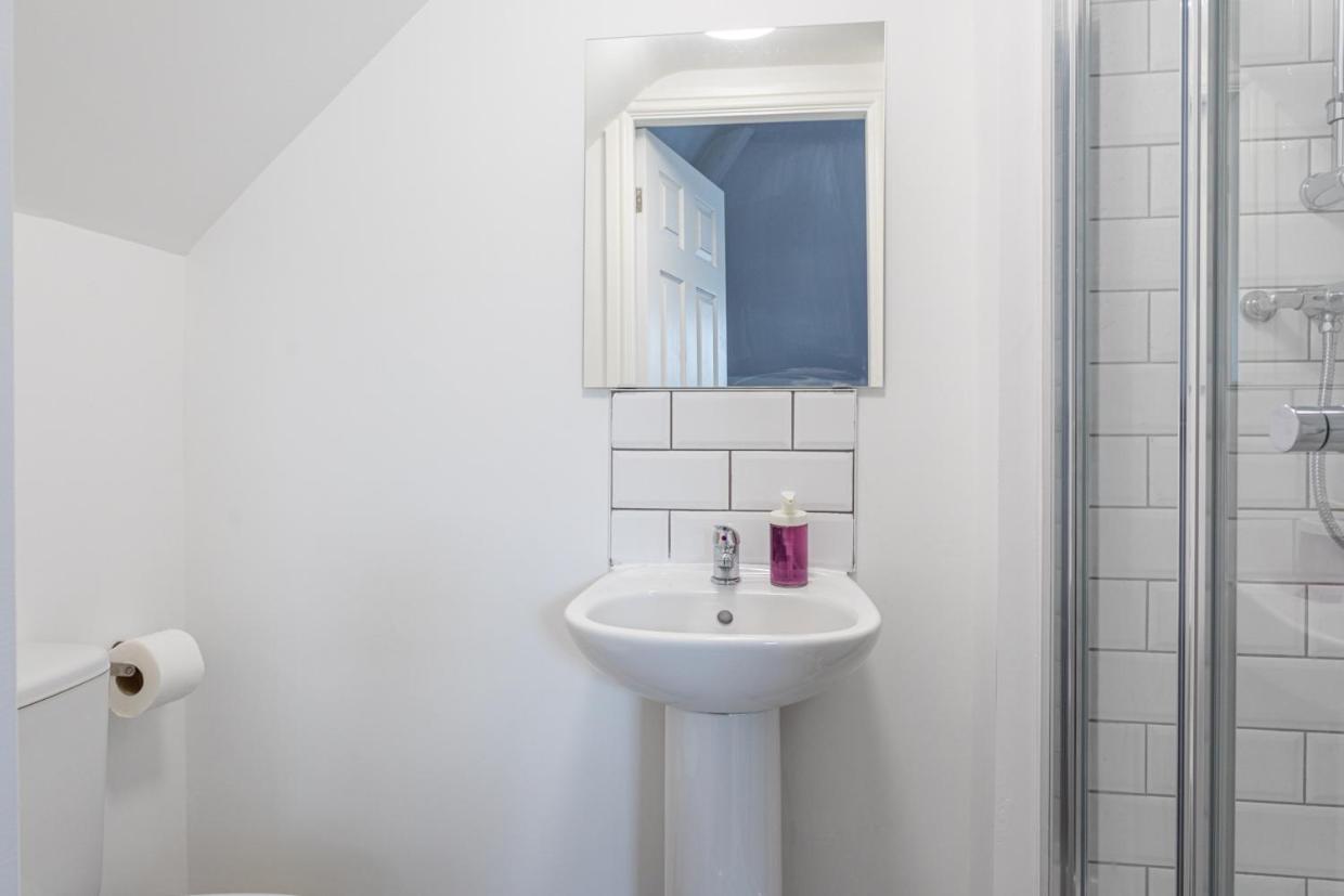 Dusties Hotel Rotherham Dış mekan fotoğraf