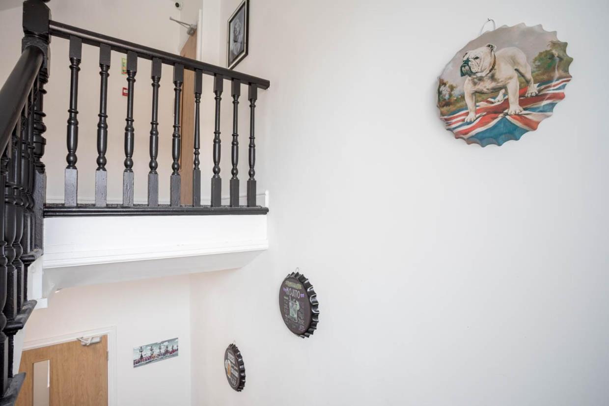 Dusties Hotel Rotherham Dış mekan fotoğraf