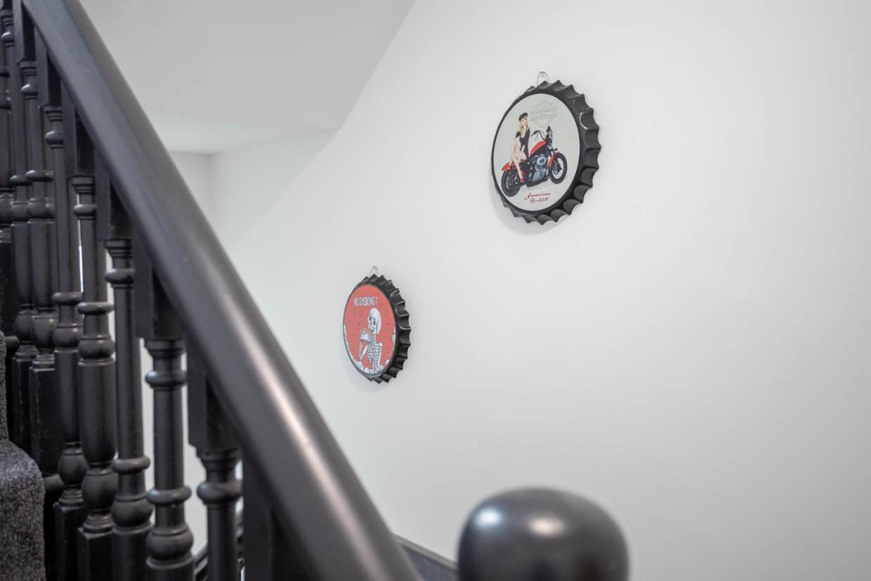 Dusties Hotel Rotherham Dış mekan fotoğraf