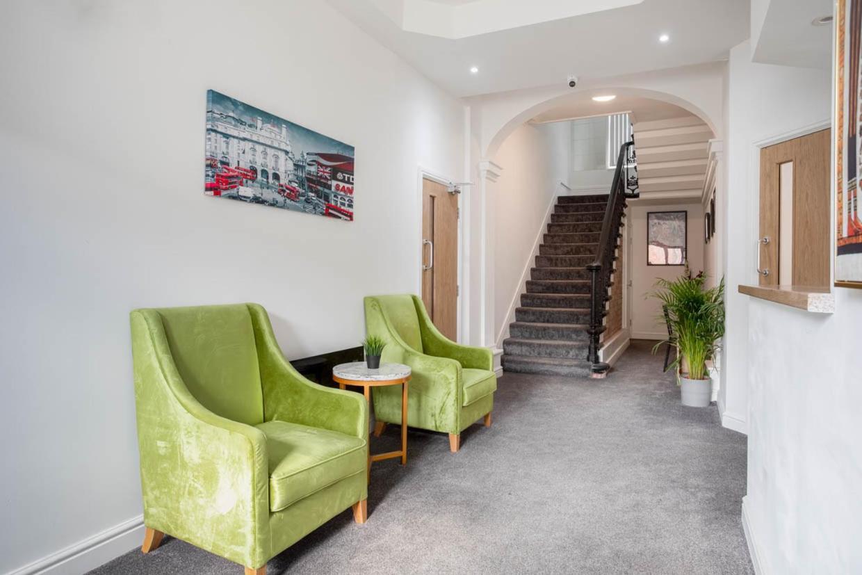 Dusties Hotel Rotherham Dış mekan fotoğraf
