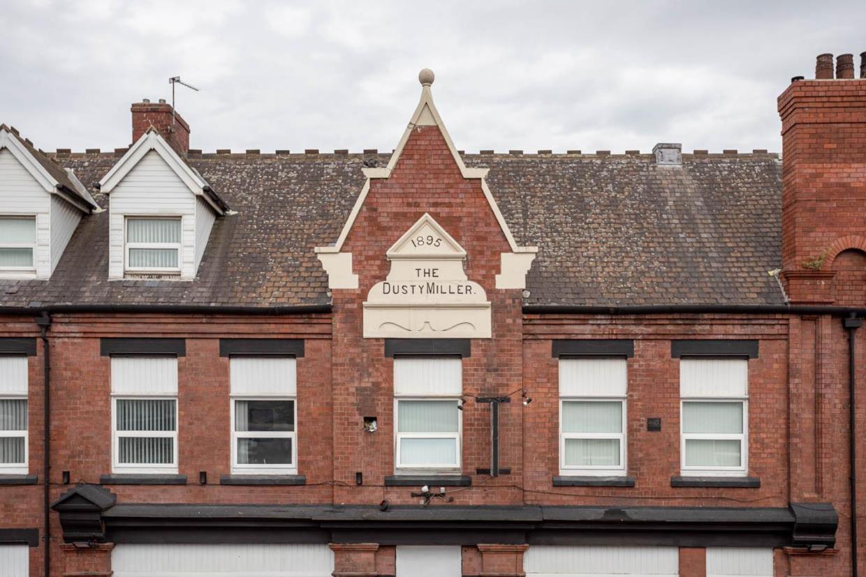 Dusties Hotel Rotherham Dış mekan fotoğraf