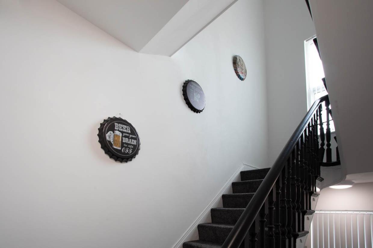 Dusties Hotel Rotherham Dış mekan fotoğraf