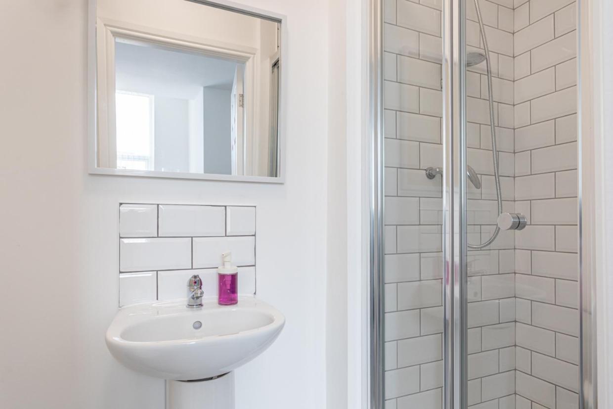 Dusties Hotel Rotherham Dış mekan fotoğraf